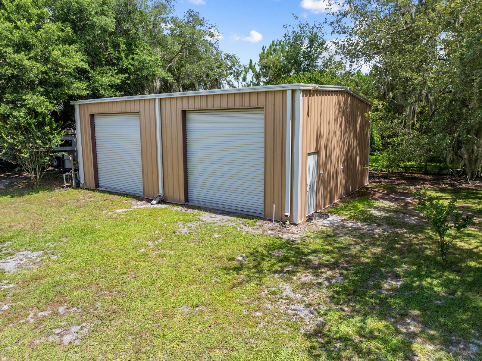 40x30 red iron RV and workshop building